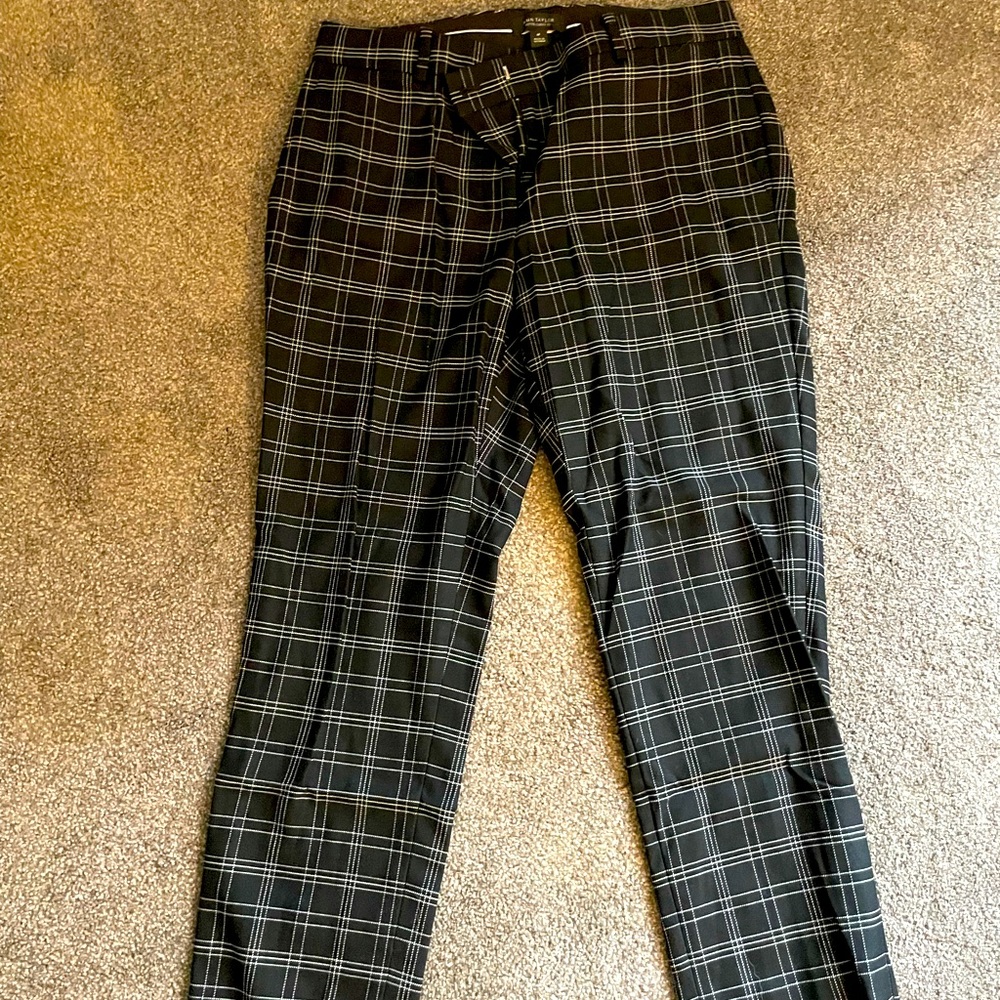 Black plaid Ann Taylor ankle dress pants!